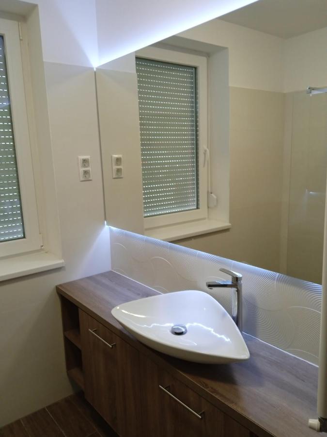 Verebes Apartman Дьёр Экстерьер фото